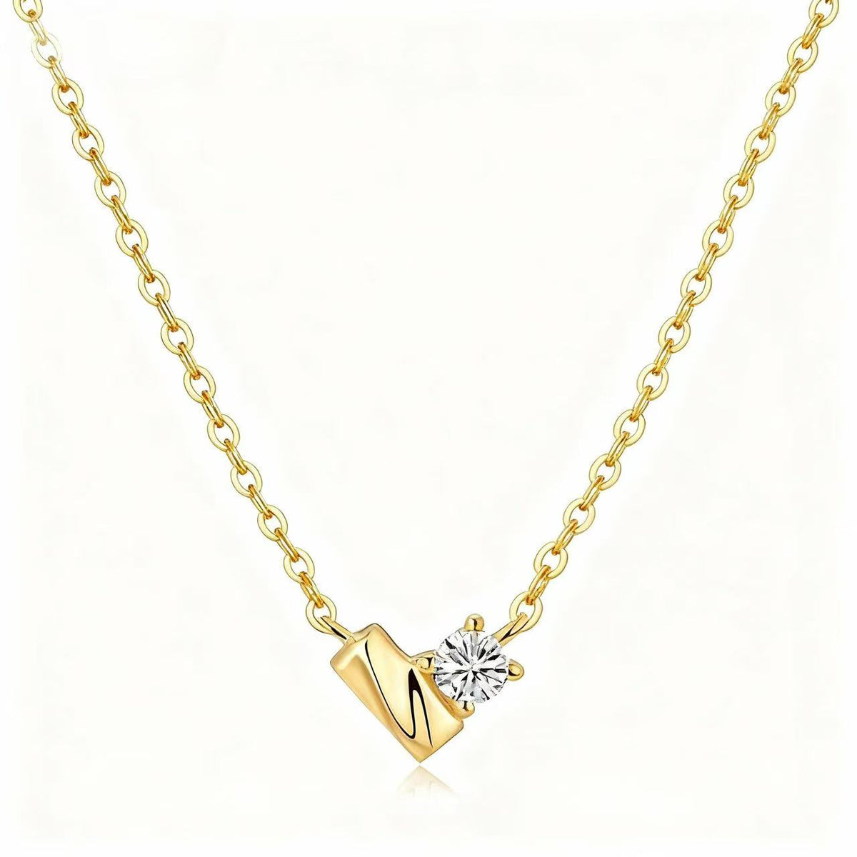 18K Gold Heart Necklace with Lab-Grown Diamond: Wedding Gift Guide