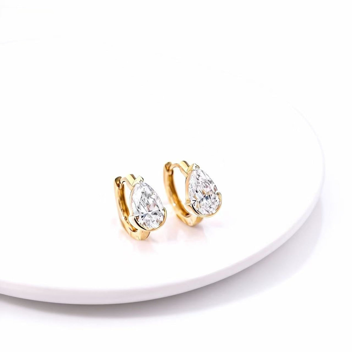 Finding the Earrings That Suit Your Face Shape