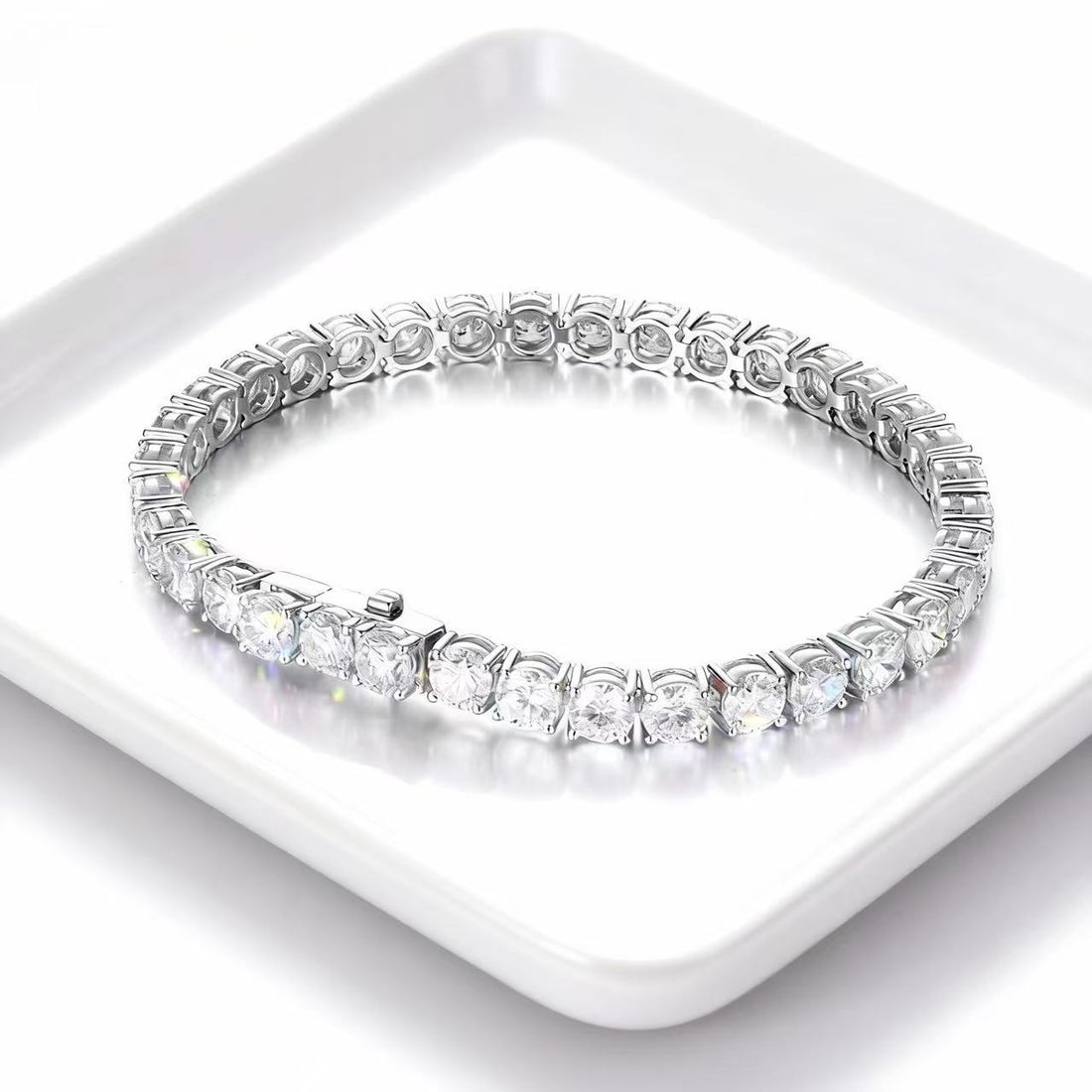 Diamond Bracelets: Styling a Line of Light at the Wrist