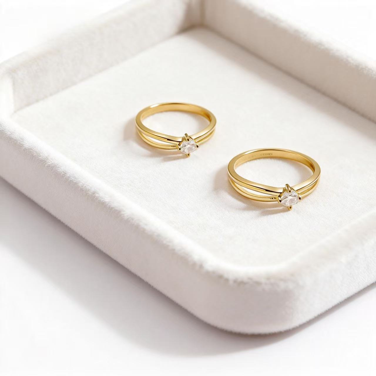 Aetheris Starlight Four-Prong Ring R26020015