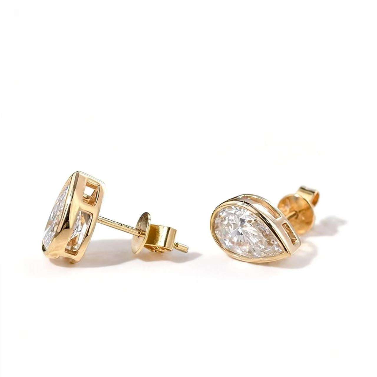 Aetheris Dewdrop Bezel Stud Earrings E26020002