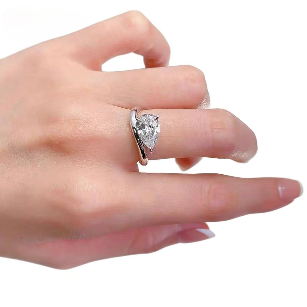Aetheris Pear Embrace Ring R26020002