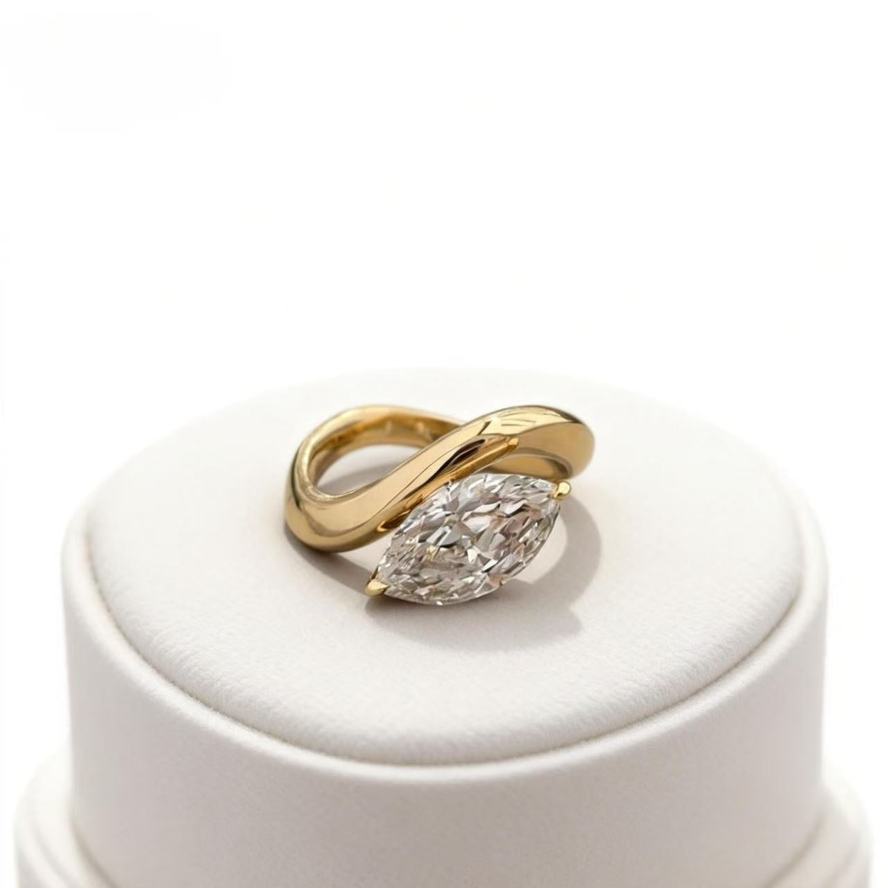 Aetheris Infinite Embrace Ring R26020006