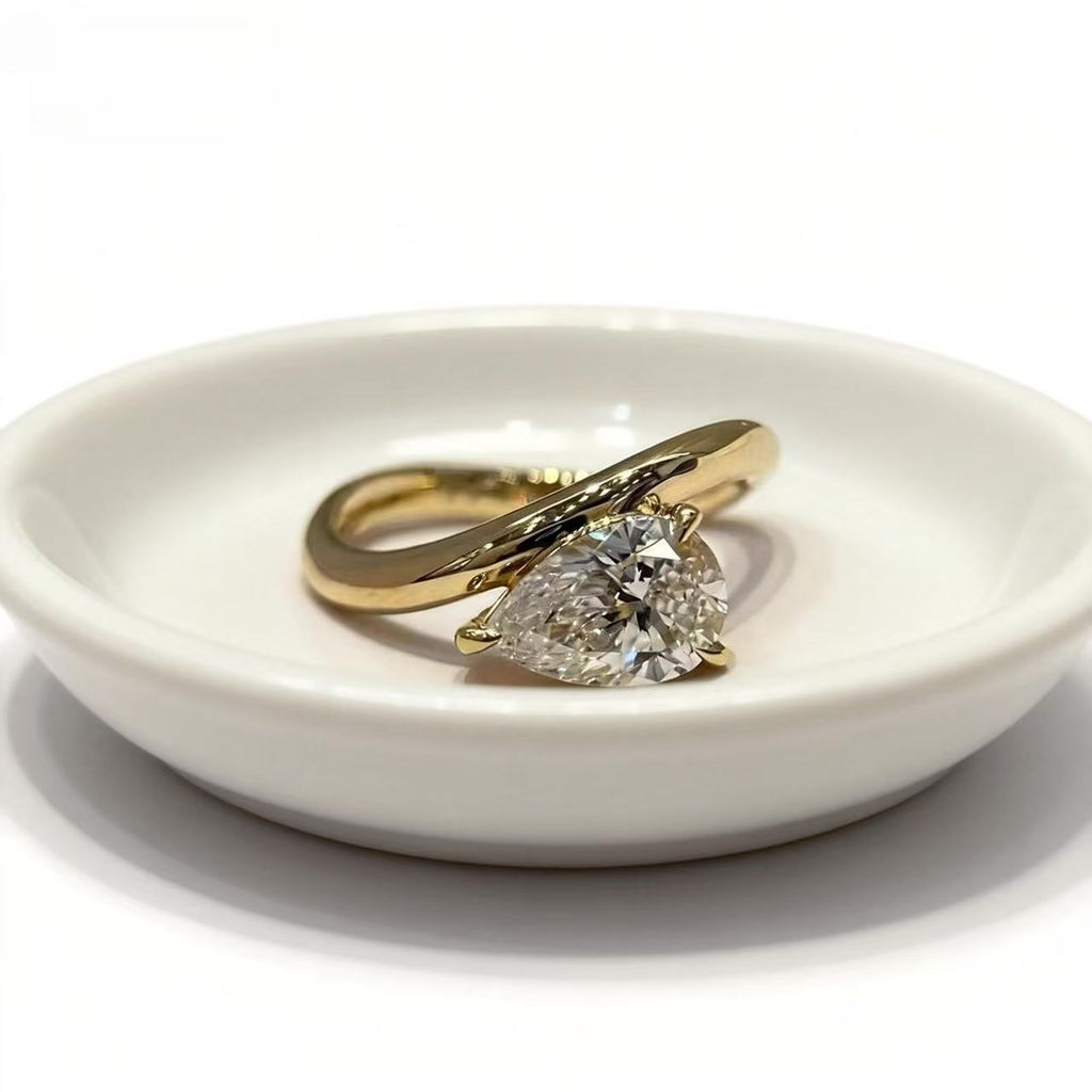 Aetheris Pear Embrace Ring R26020002