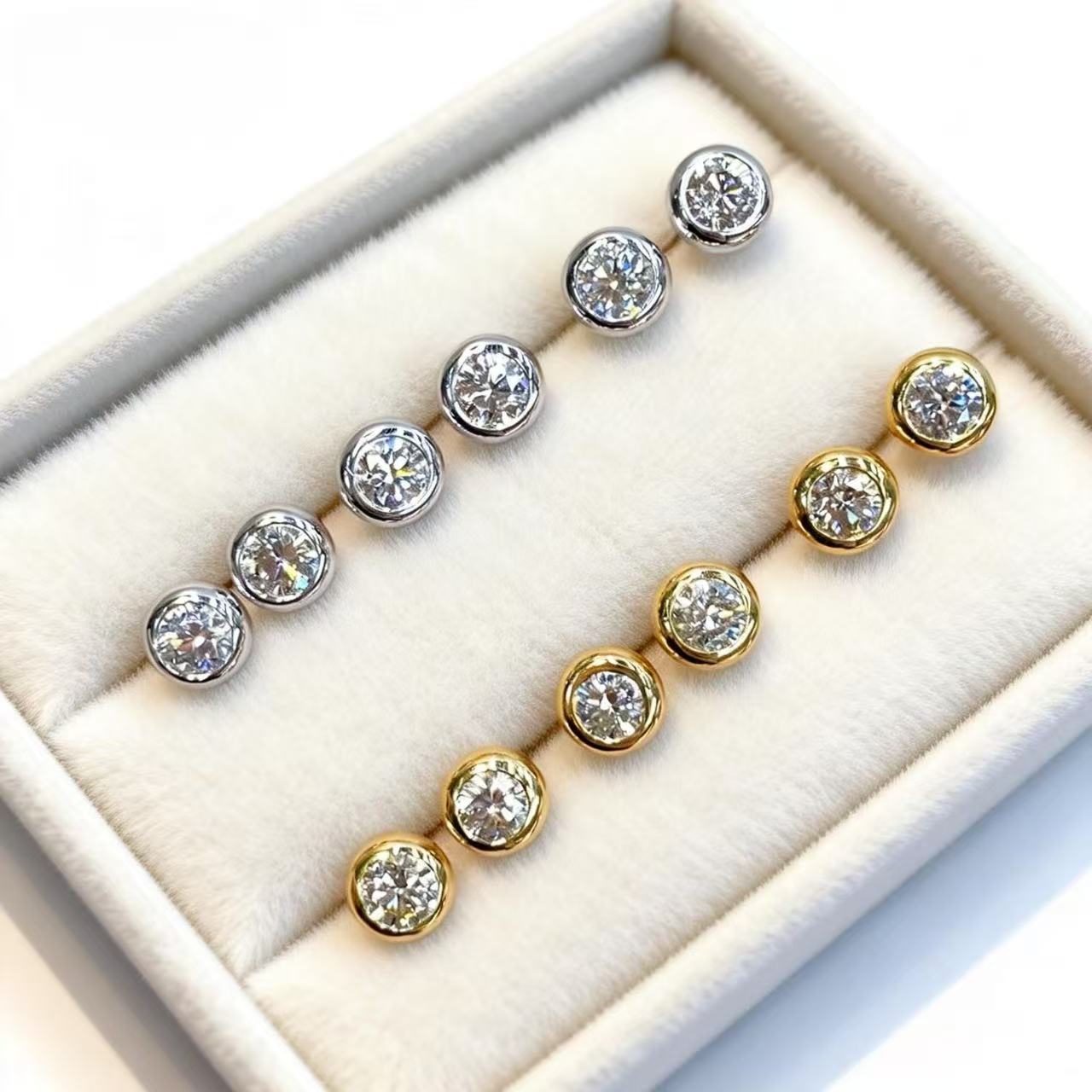 Aetheris Orbit Light Stud Earrings E26020004