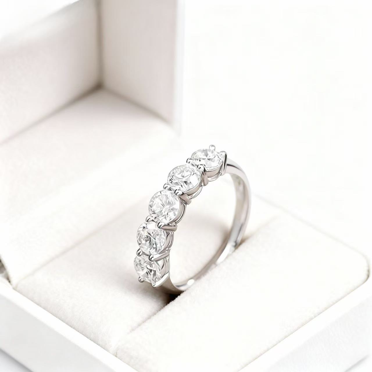 Aetheris The Eternal Quintet: Five-Stone Diamond Band R25020005