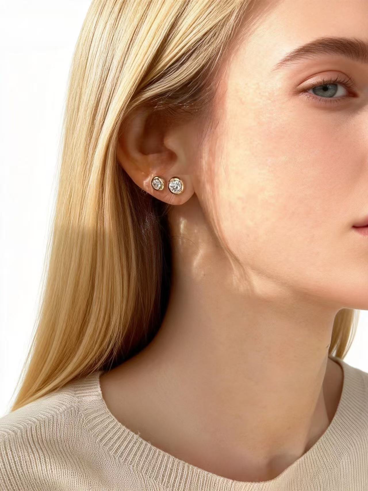 Aetheris Orbit Light Stud Earrings E26020004