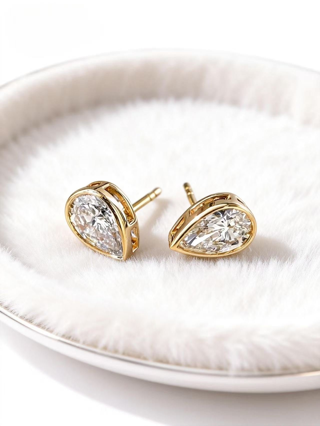 Aetheris Dewdrop Bezel Stud Earrings E26020002