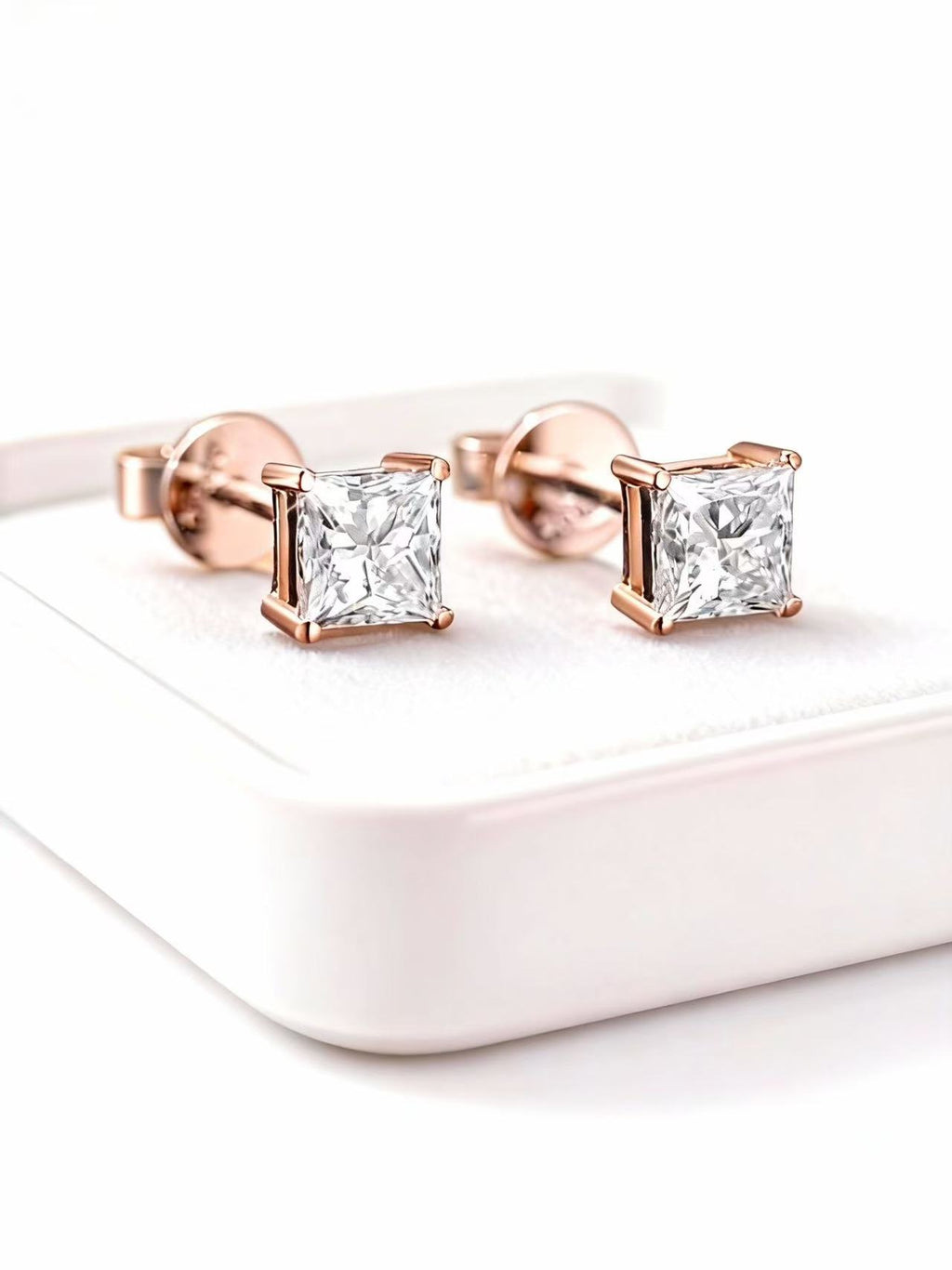 Geometric Grace: 1ct Princess Cut Diamond Stud Earrings E25020007