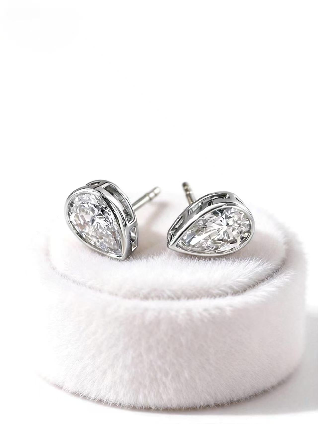 Aetheris Dewdrop Bezel Stud Earrings E26020002