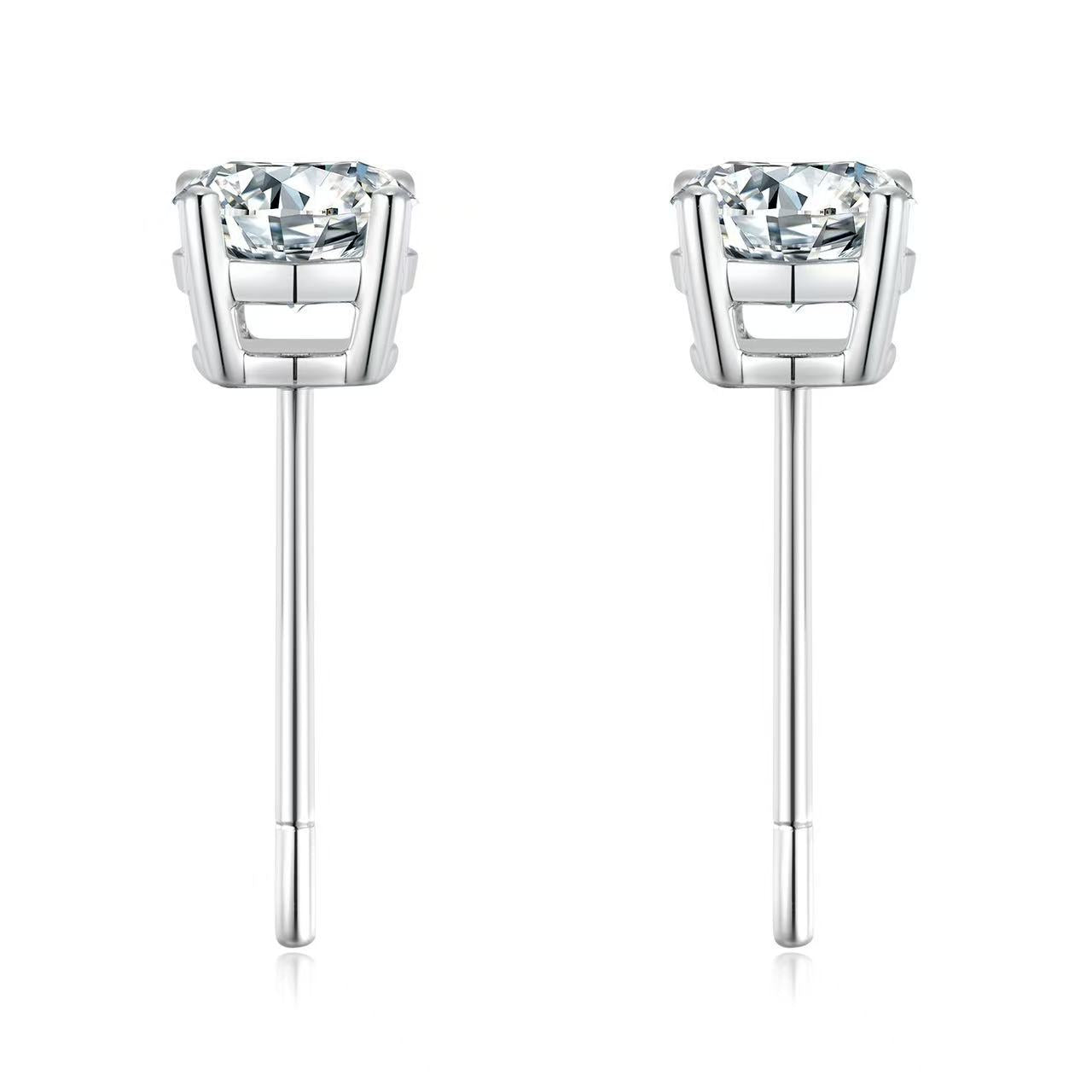 Aetheris Winter's First Light: Four-Prong Round Diamond Stud Earrings E25020001