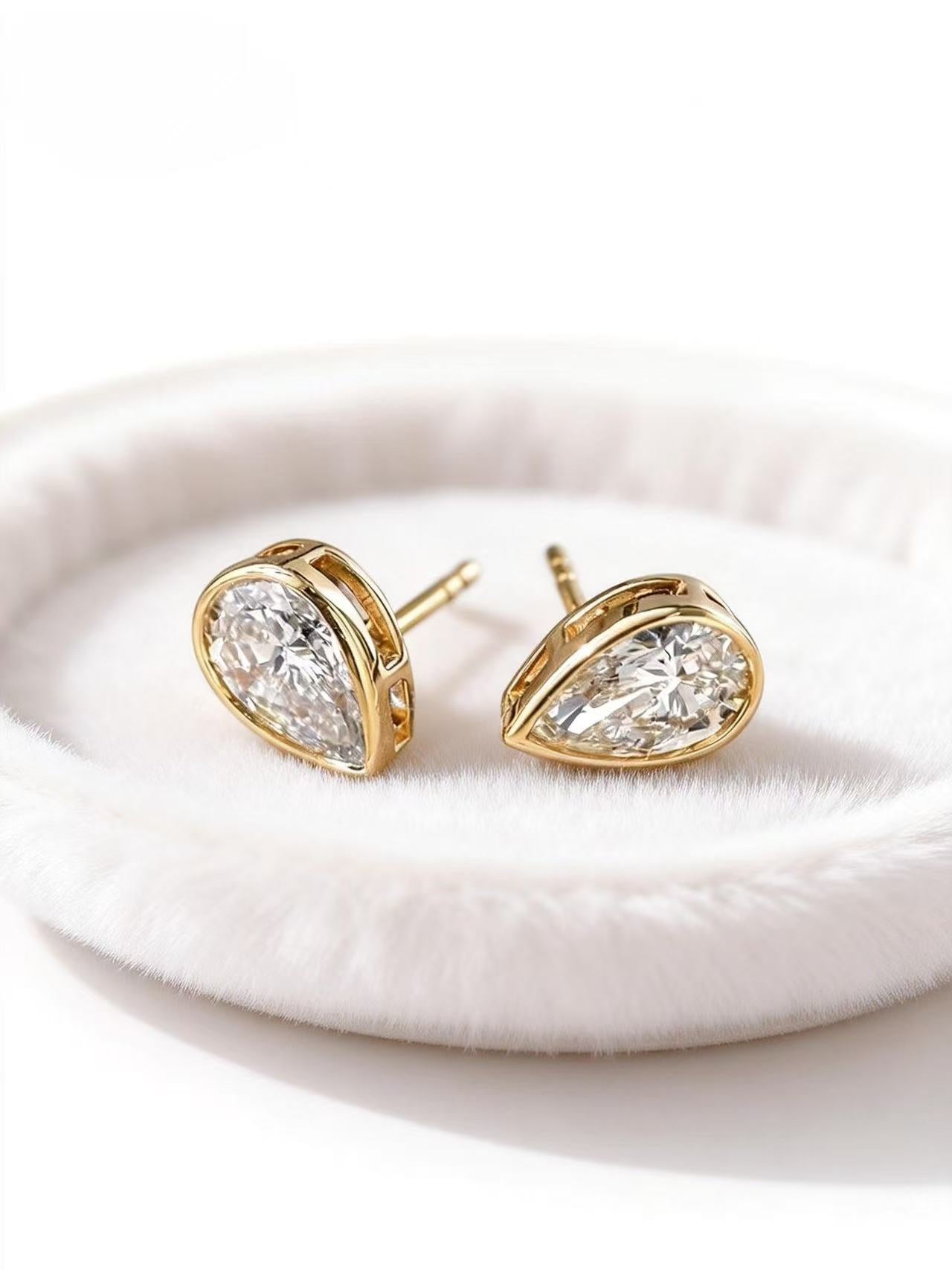 Aetheris Dewdrop Bezel Stud Earrings E26020002