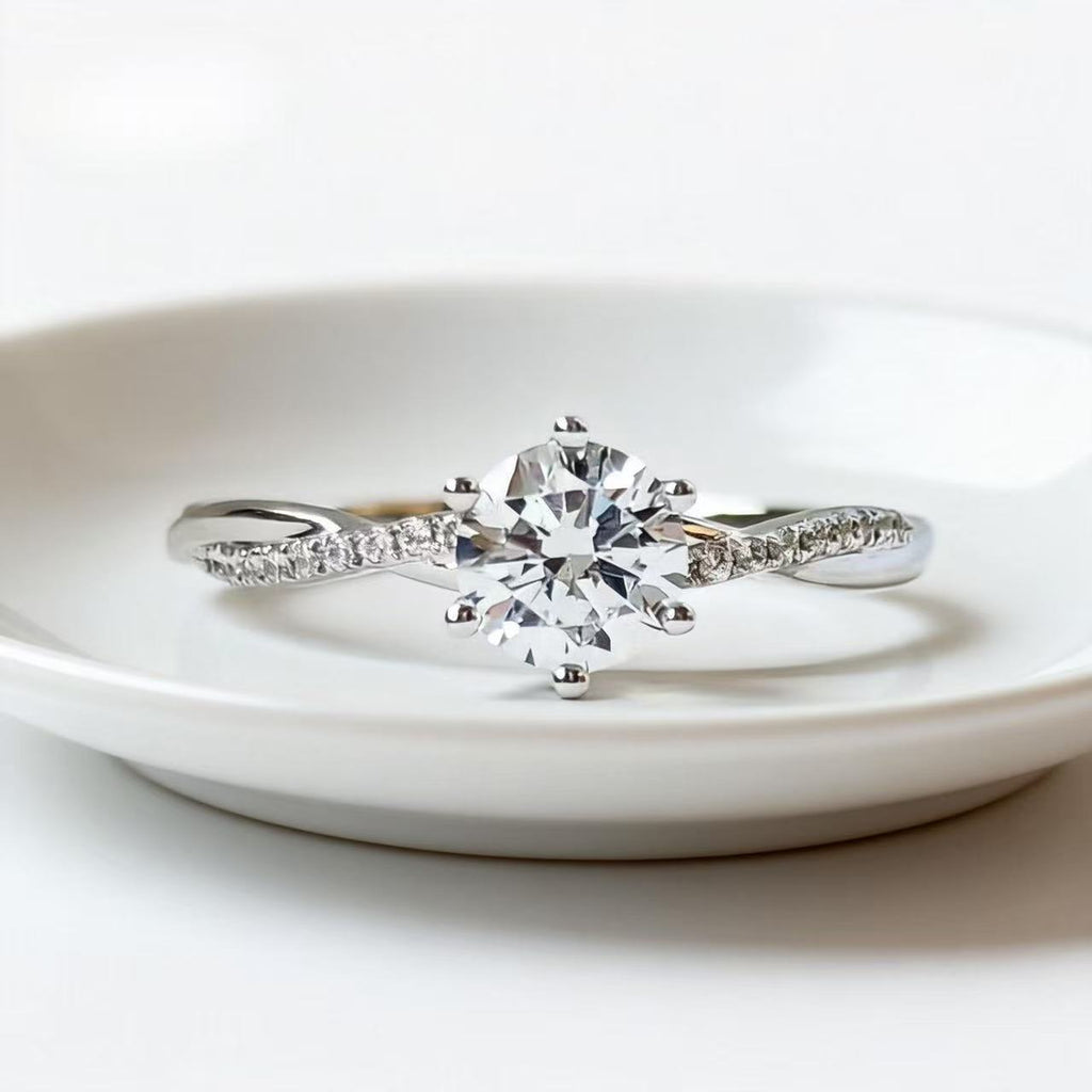 Aetheris Everlight Solitaire Ring R26020009