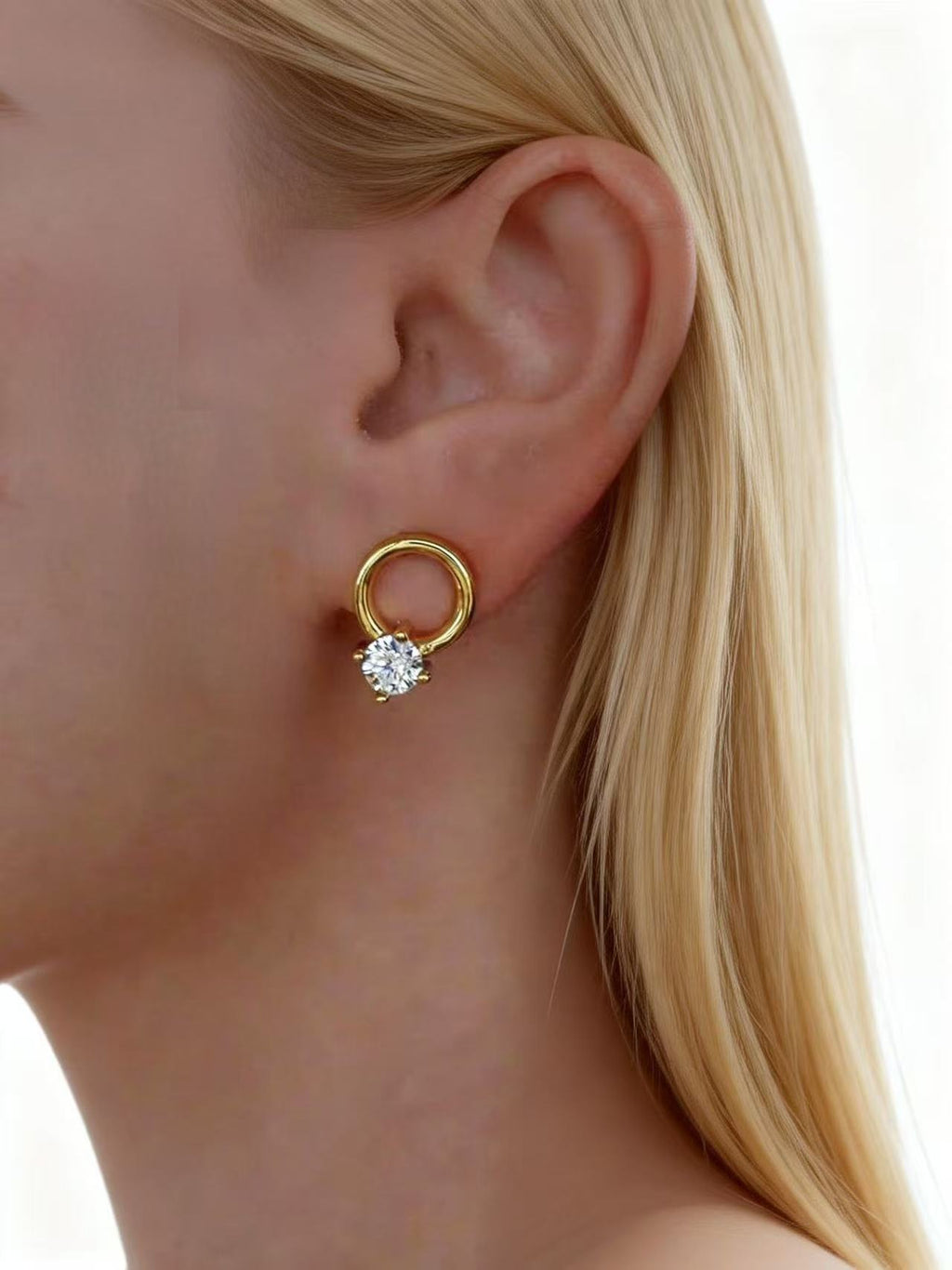 Aetheris Circle of Fortune: Four-Prong Diamond Huggie Earrings E25020015