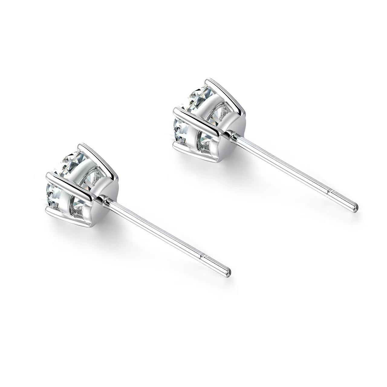 Aetheris Winter's First Light: Four-Prong Round Diamond Stud Earrings E25020001