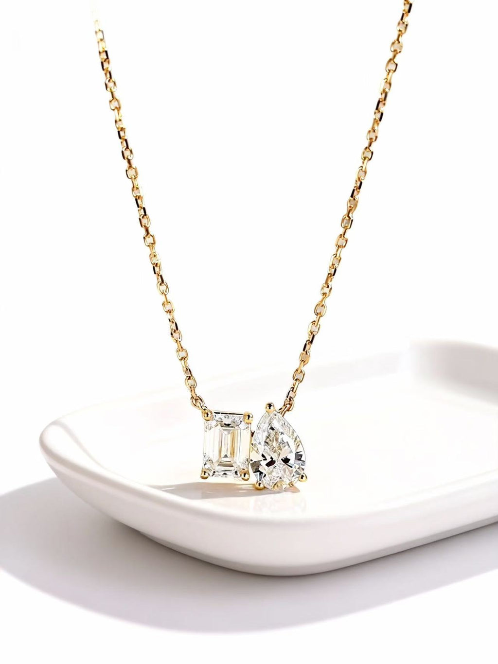 Aetheris Geometric Harmony: Pear & Emerald Diamond Necklace Set N25020001