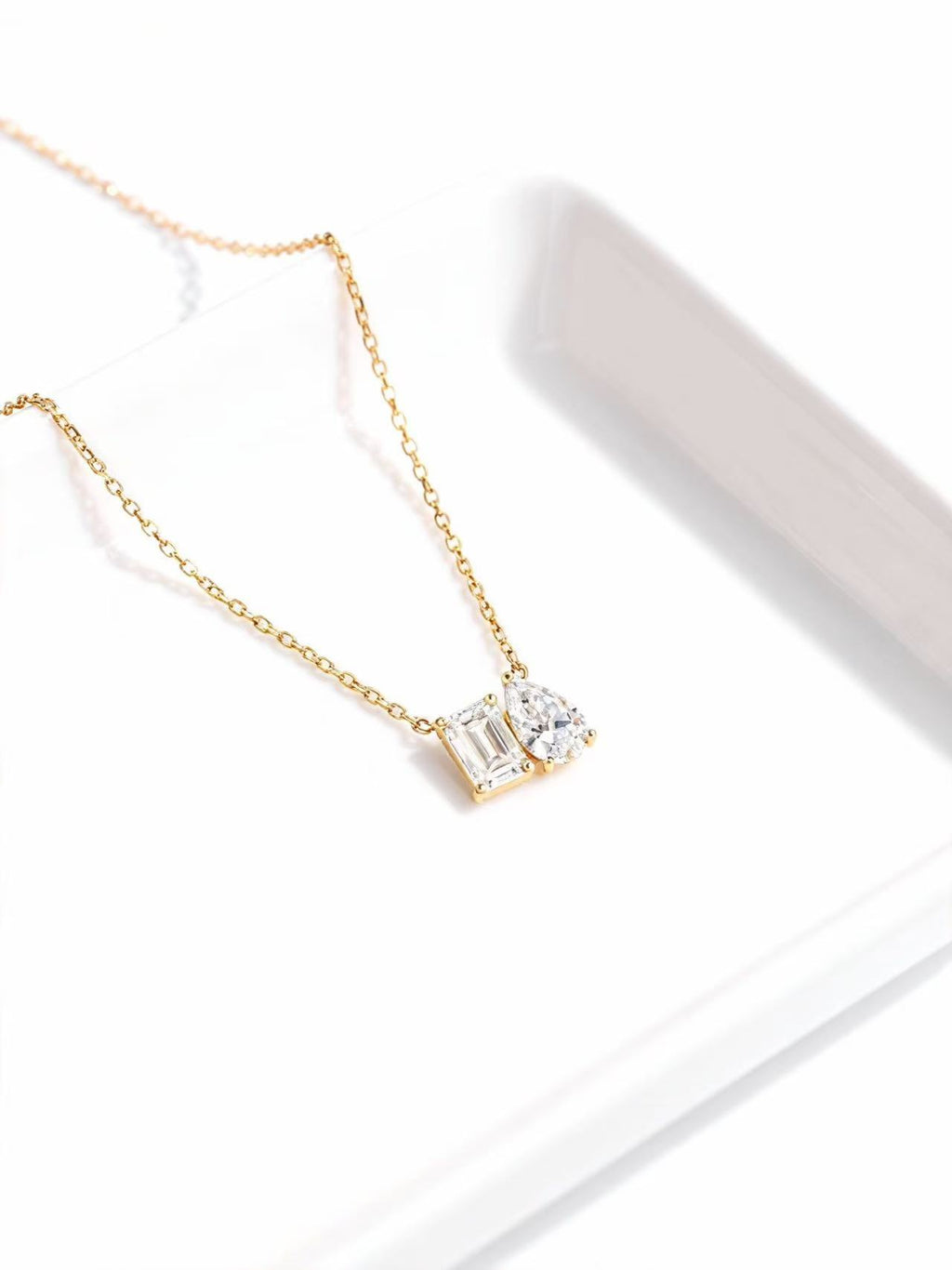 Aetheris Geometric Harmony: Pear & Emerald Diamond Necklace Set N25020001