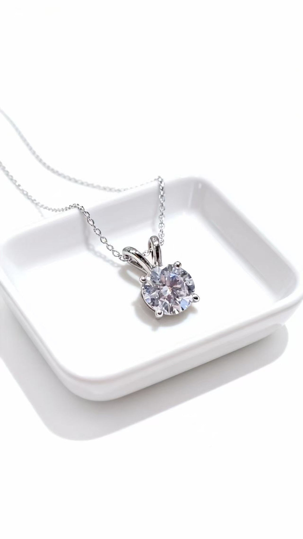 Aetheris Whispering Moon: Rabbit Ear Diamond Pendant P25020002