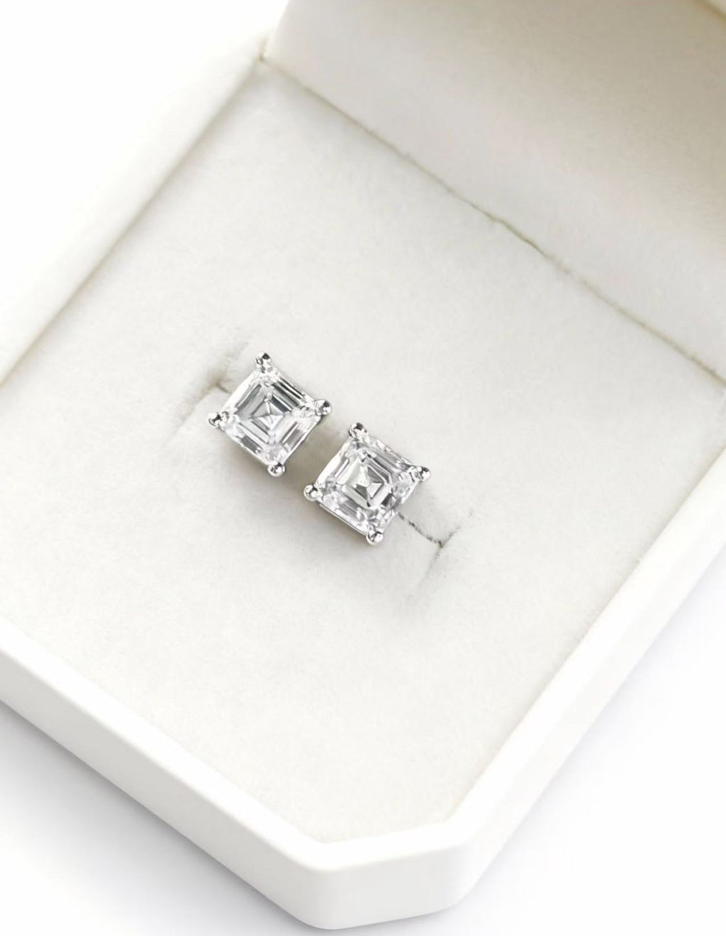 Aetheris Eternal Echo: 1ct Ascher Cut Diamond Stud Earrings E25020006