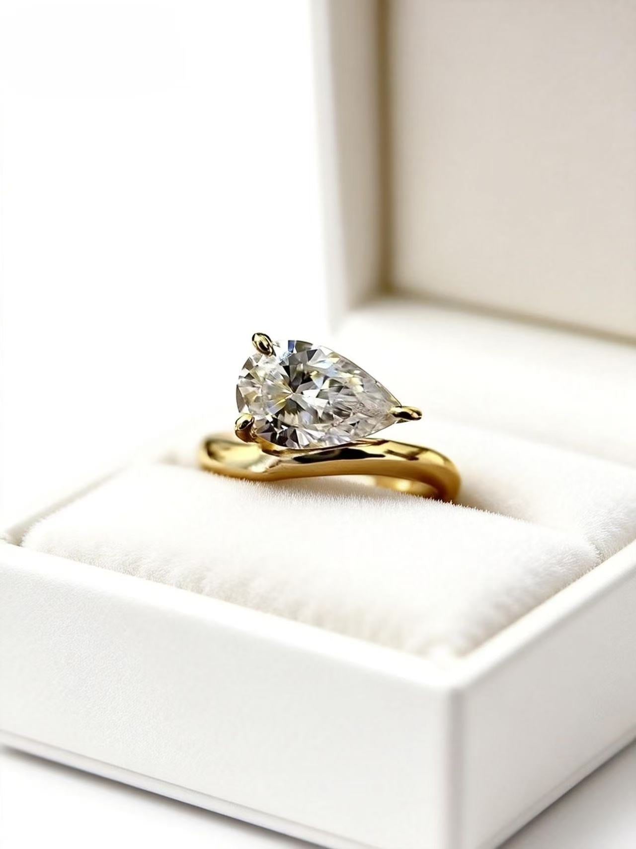 Aetheris Pear Embrace Ring R26020002