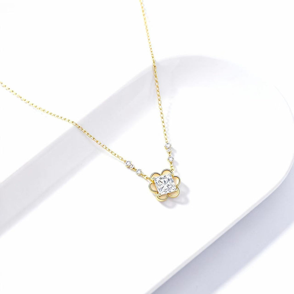 Aetheris Blooming Brilliance: 1ct Princess Cut Floral Pendant Set N25020006
