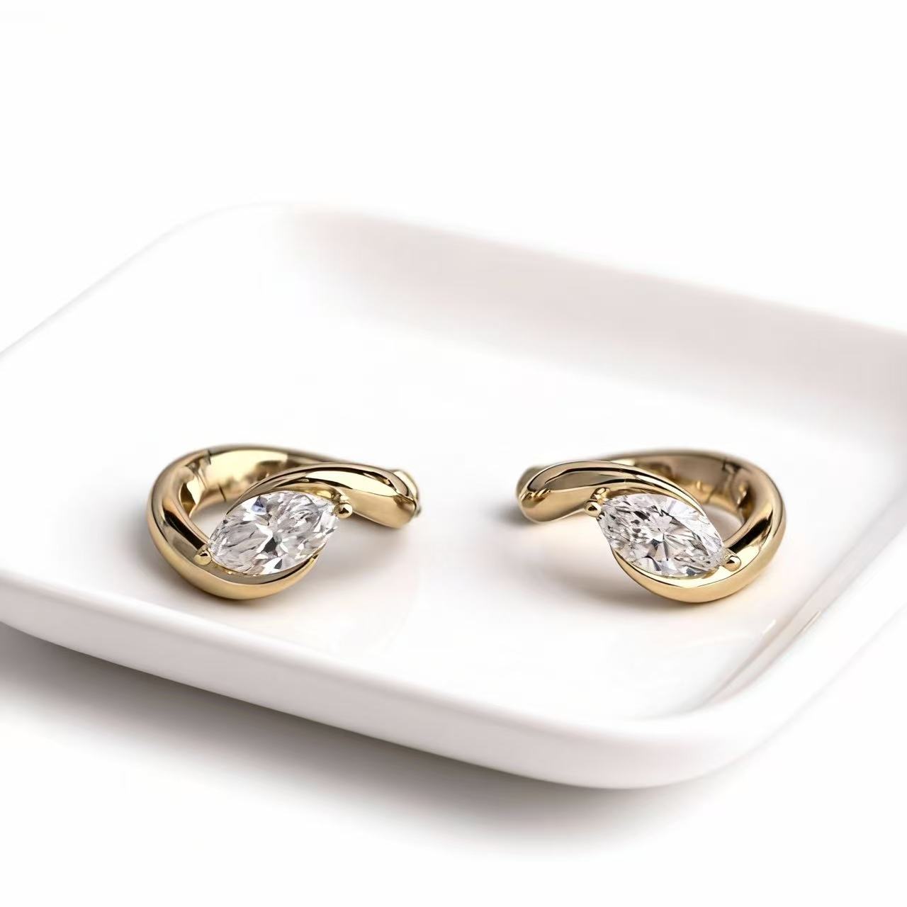 Aetheris Eternal Spiral: Marquise Cut Diamond Earrings E25020005