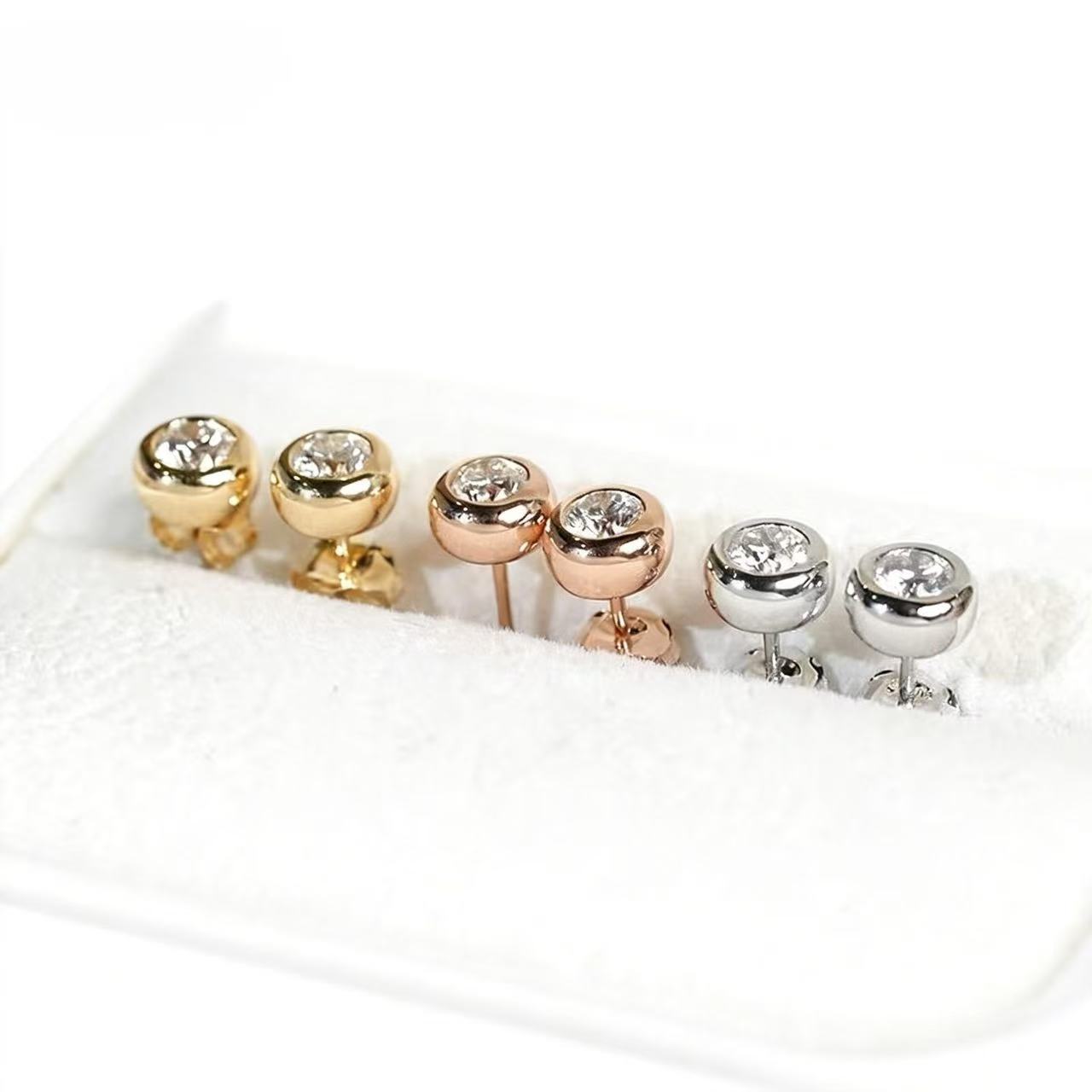 Aetheris Orbit Light Stud Earrings E26020004