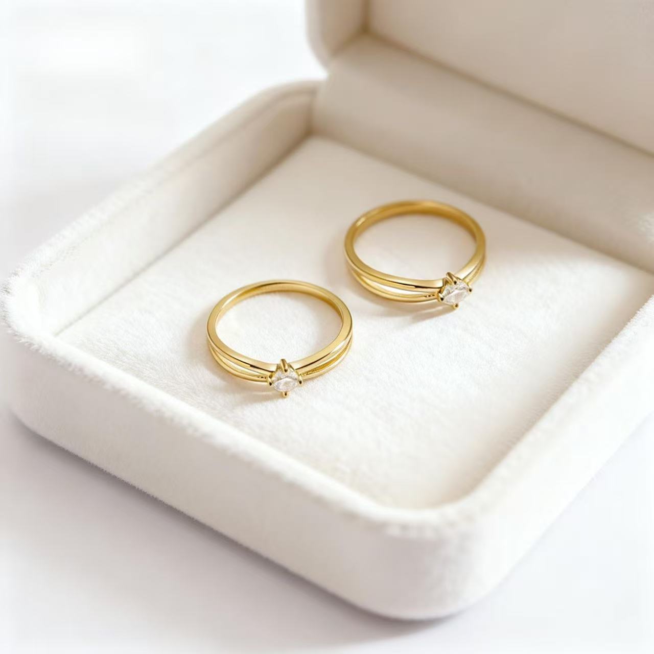 Aetheris Starlight Four-Prong Ring R26020015