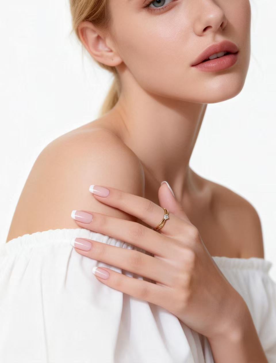 Aetheris Starlight Four-Prong Ring R26020015