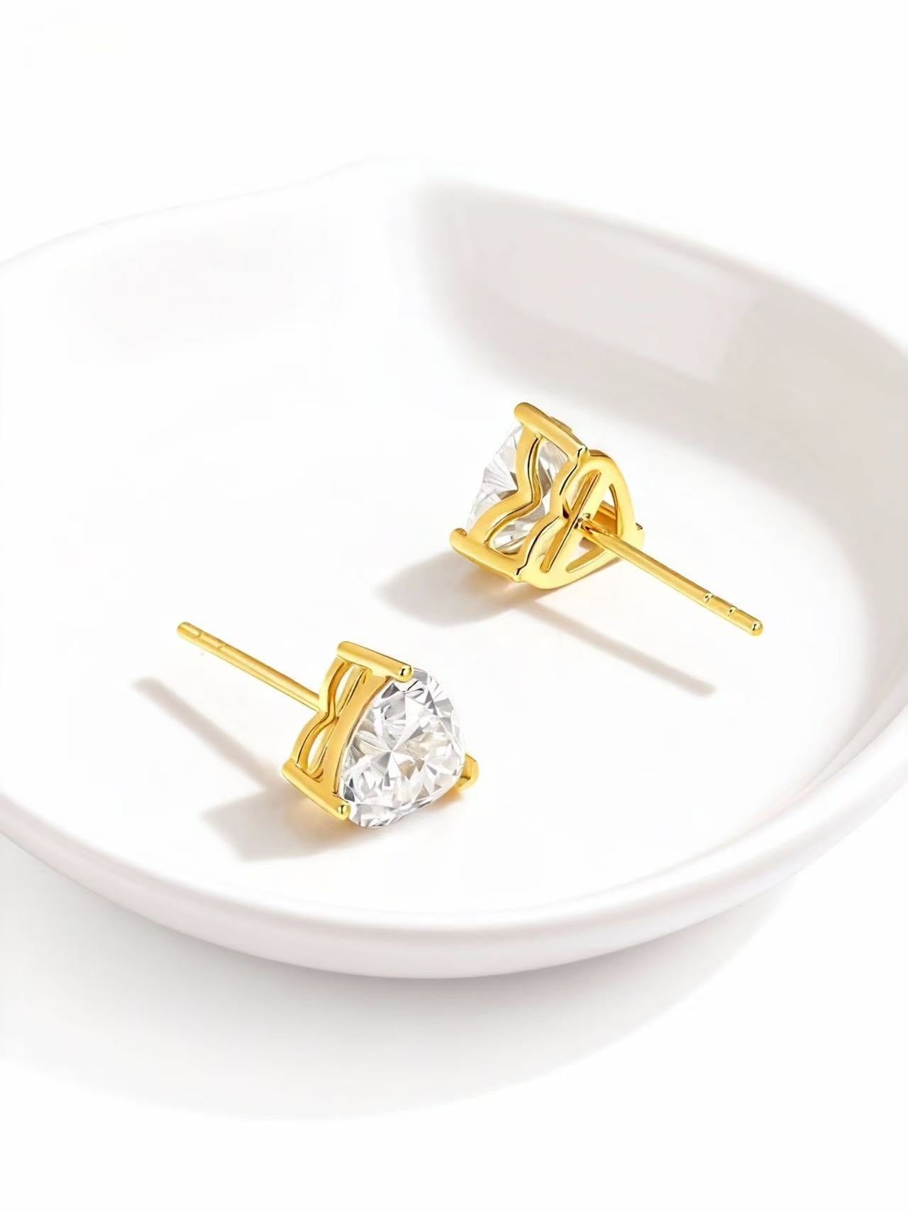 Aetheris Whispering Hearts: 1ct Heart Diamond Stud E25020009