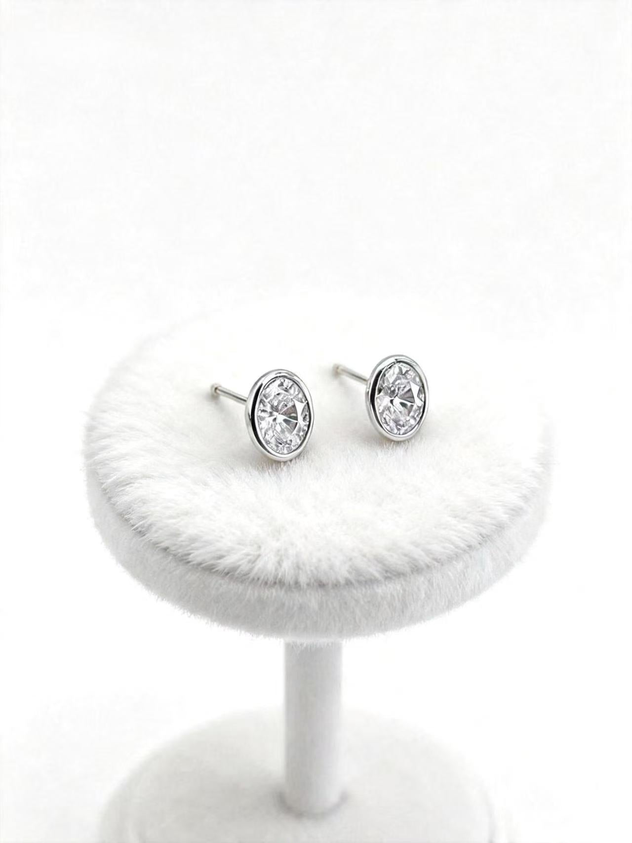 Aetheris Bezel Oval Stud Earrings E26020003