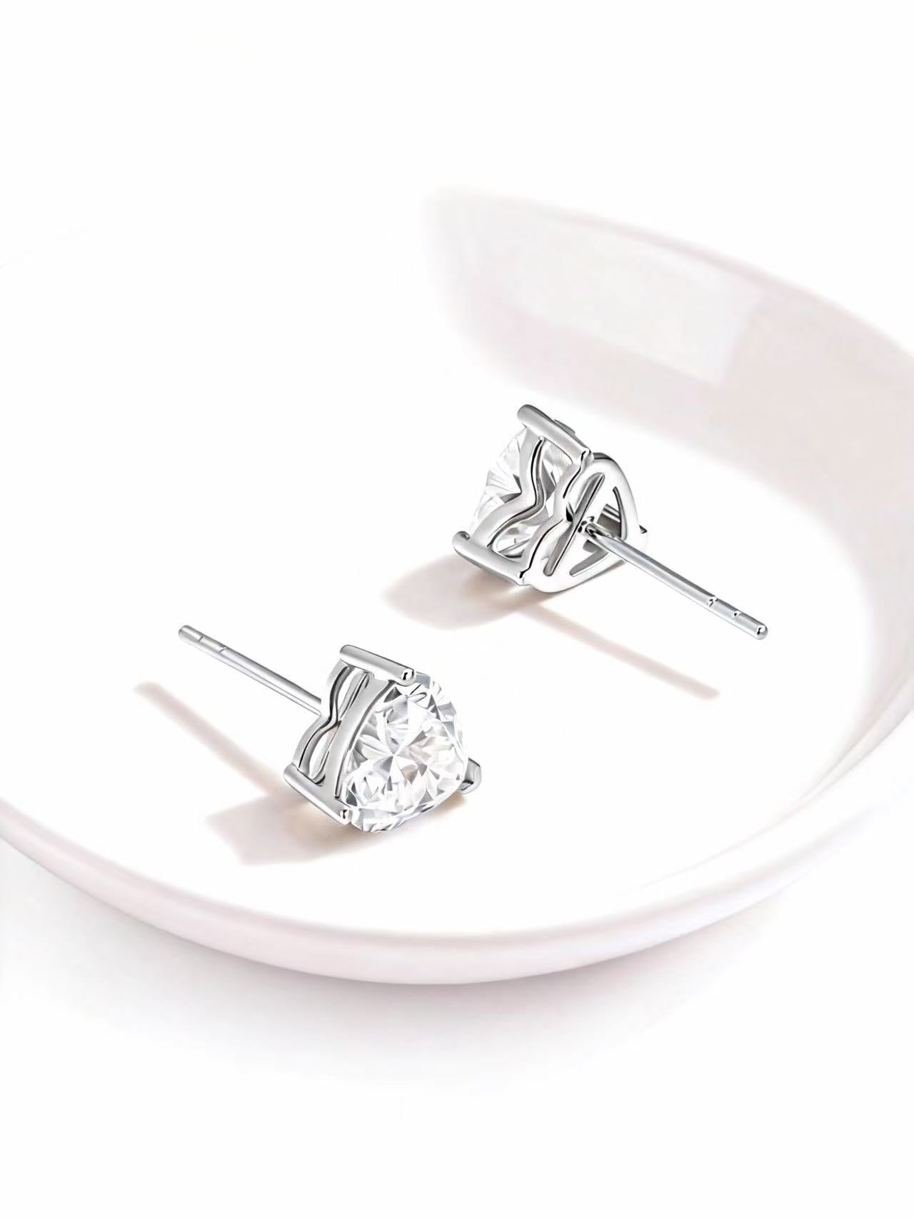 Aetheris Whispering Hearts: 1ct Heart Diamond Stud E25020009