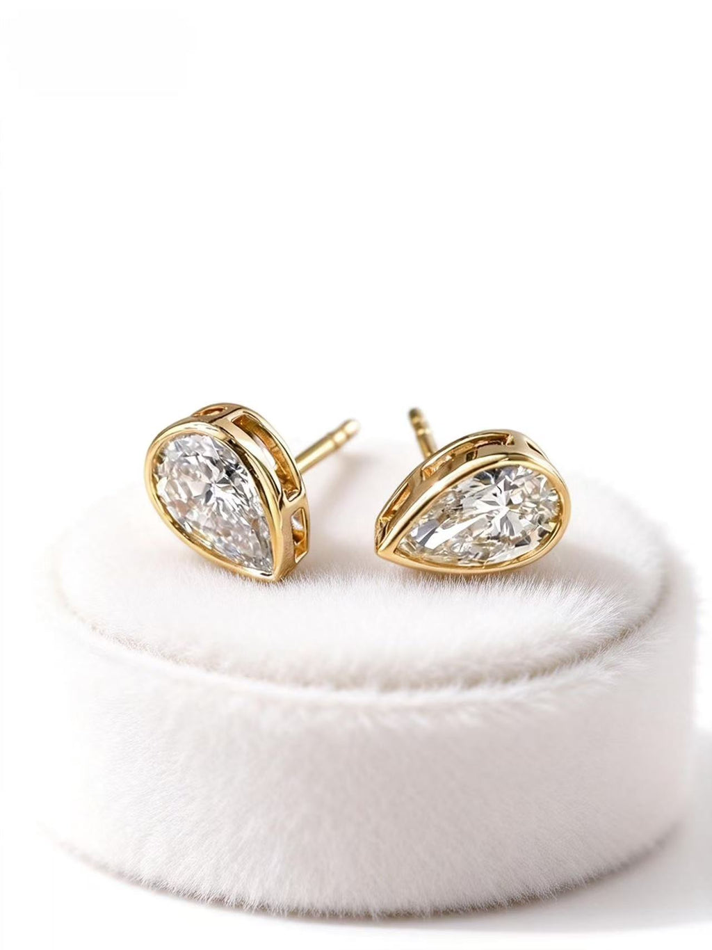Aetheris Dewdrop Bezel Stud Earrings E26020002