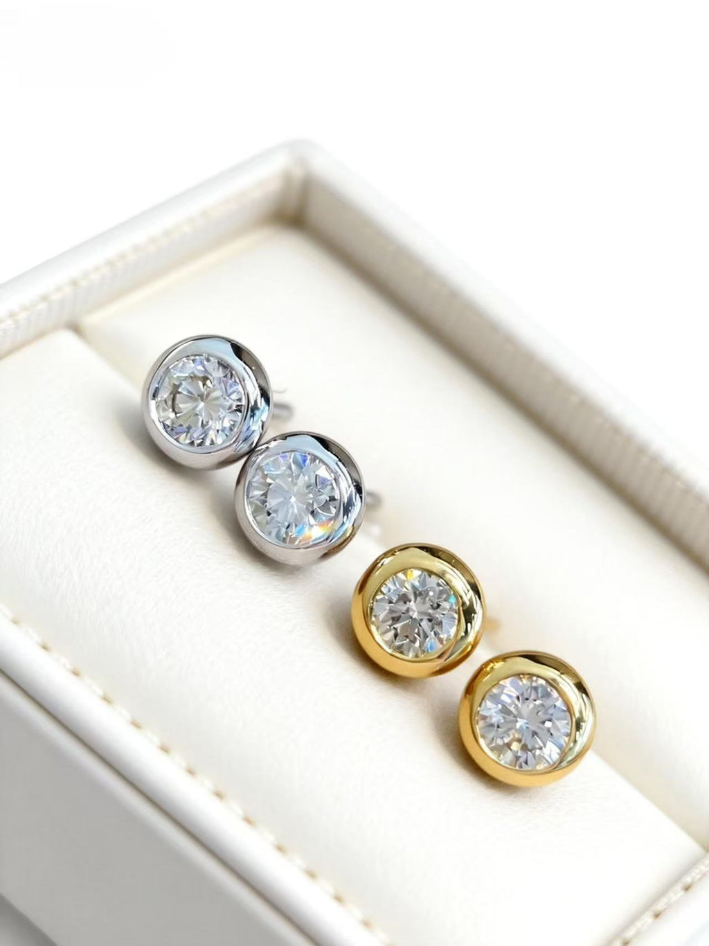 Aetheris Orbit Light Stud Earrings E26020004