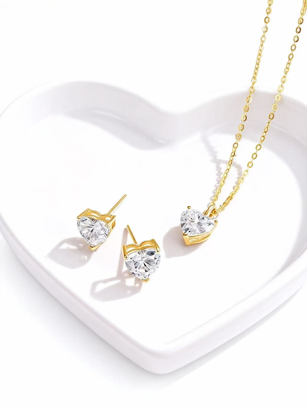 Aetheris Whispering Hearts: 1ct Heart Diamond Stud E25020009