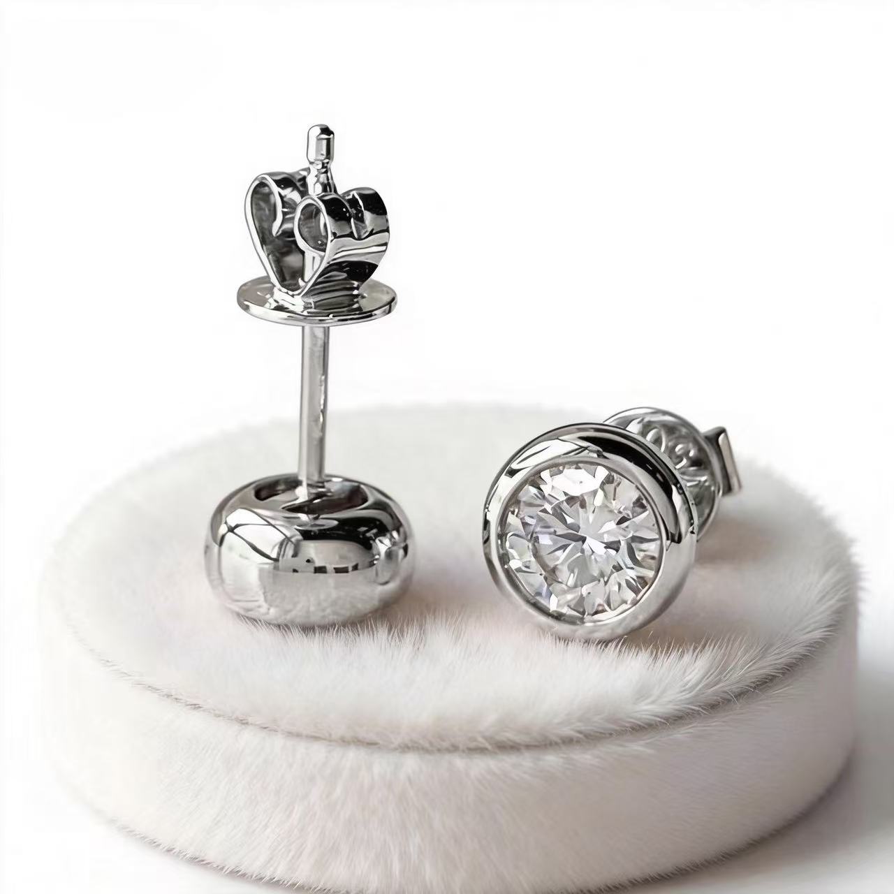 Aetheris Orbit Light Stud Earrings E26020004