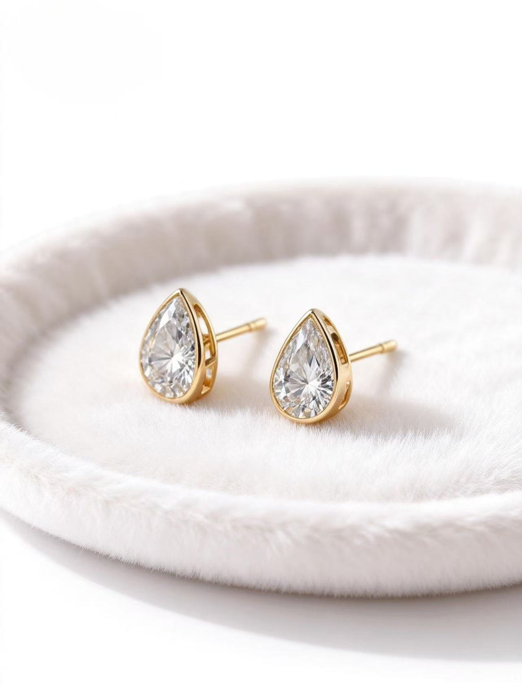 Aetheris Dewdrop Bezel Stud Earrings E26020002