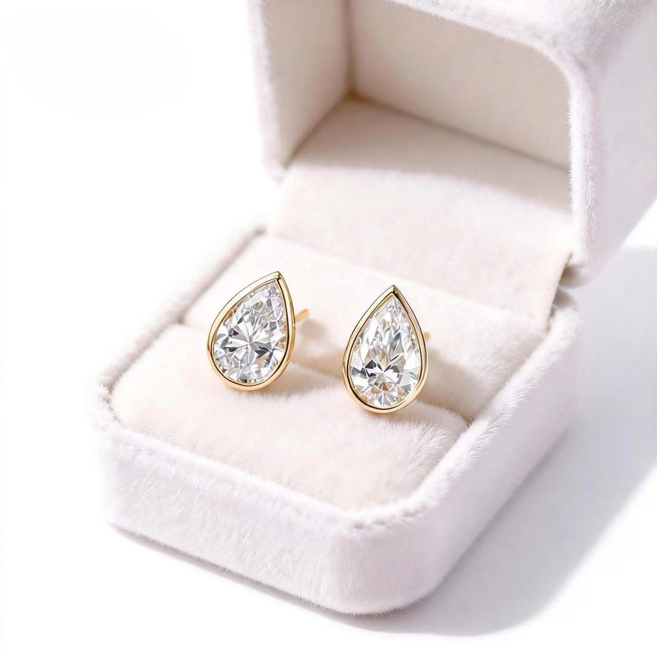 Aetheris Dewdrop Bezel Stud Earrings E26020002